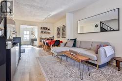 20 UXBRIDGE AVENUE  Toronto, ON M6N 2Y2