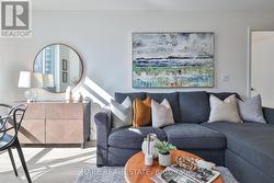 233 - 231 FORT YORK BOULEVARD  Toronto, ON M5V 1B2