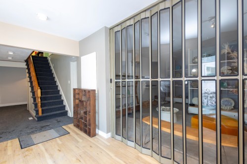 Hall d'entrée/Vestibule - 61A Grand Boulevard, L'Île-Perrot, QC -  Photo Showing Other Room