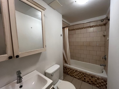 Salle de bains - 2-2795 Place De Darlington, Montréal (Côte-Des-Neiges/Notre-Dame-De-Grâce), QC - Indoor Photo Showing Bathroom