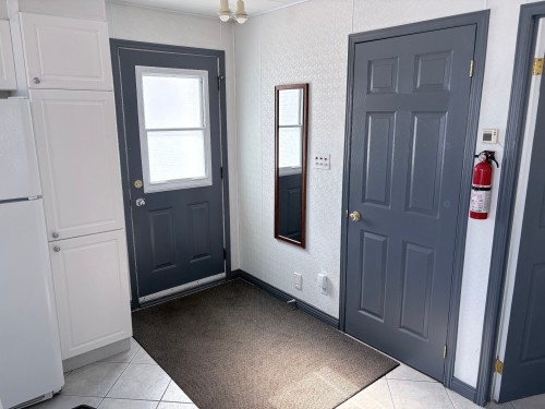 Hall d'entrée/Vestibule - 41 Route 138, Baie-Trinité, QC - Indoor Photo Showing Other Room