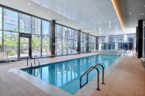 Piscine - 1009-1400 Boul. René-Lévesque O., Montréal (Ville-Marie), QC - Indoor Photo Showing Other Room With In Ground Pool