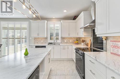 26 Ambrosia Path, St. Thomas, ON - Indoor Photo Showing Kitchen With Upgraded Kitchen