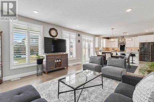 26 Ambrosia Path, St. Thomas, ON - Indoor Photo Showing Living Room