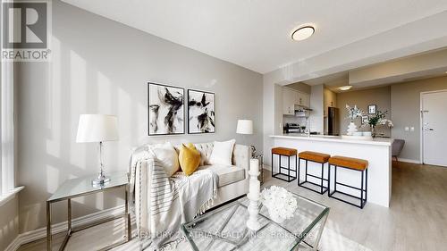 719 - 9015 Leslie Street, Richmond Hill, ON - Indoor