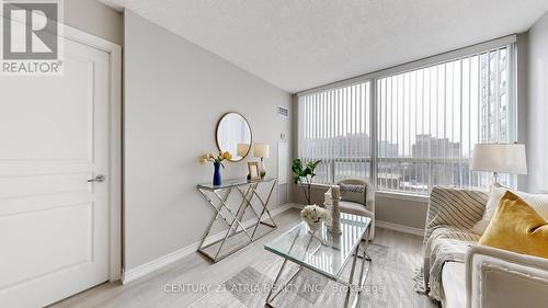 719 - 9015 Leslie Street, Richmond Hill, ON - Indoor