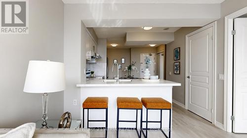 719 - 9015 Leslie Street, Richmond Hill, ON - Indoor