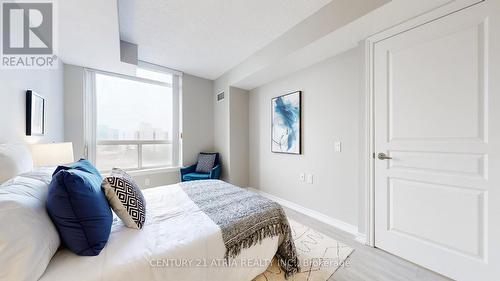 719 - 9015 Leslie Street, Richmond Hill, ON - Indoor Photo Showing Bedroom