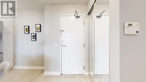 719 - 9015 Leslie Street, Richmond Hill, ON - Indoor Photo Showing Other Room