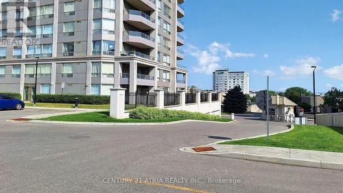 719 - 9015 Leslie Street, Richmond Hill, ON - Outdoor