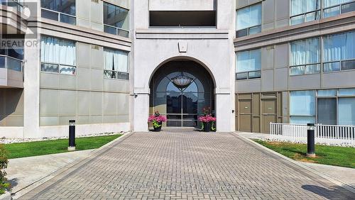 719 - 9015 Leslie Street, Richmond Hill, ON - Outdoor