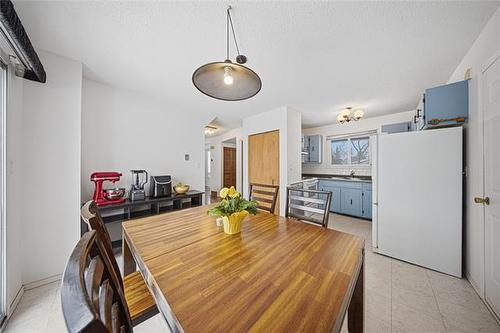 82 Willowmeade Cr, Winnipeg, MB 