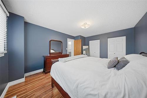 82 Willowmeade Cr, Winnipeg, MB 