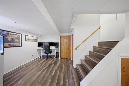 82 Willowmeade Cr, Winnipeg, MB 