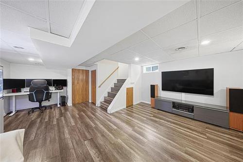 82 Willowmeade Cr, Winnipeg, MB 