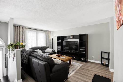 960 Kimberly Ave, Winnipeg, MB 