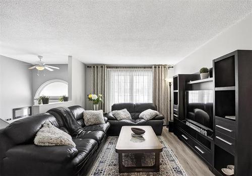 960 Kimberly Ave, Winnipeg, MB 