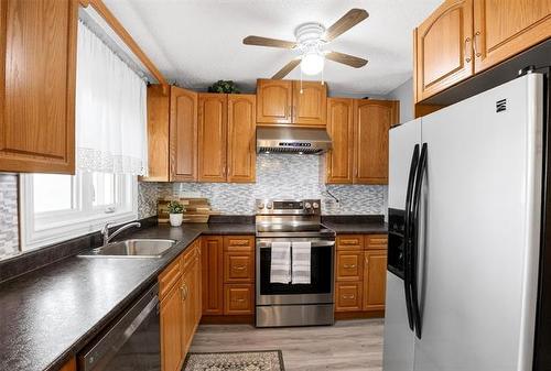 960 Kimberly Ave, Winnipeg, MB 