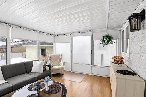 960 Kimberly Ave, Winnipeg, MB 