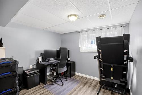 960 Kimberly Ave, Winnipeg, MB 