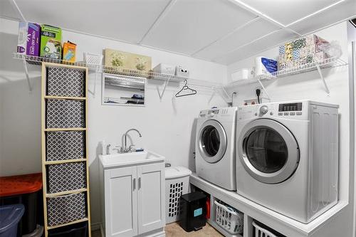 960 Kimberly Ave, Winnipeg, MB 