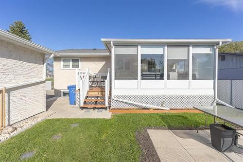 960 Kimberly Ave, Winnipeg, MB 