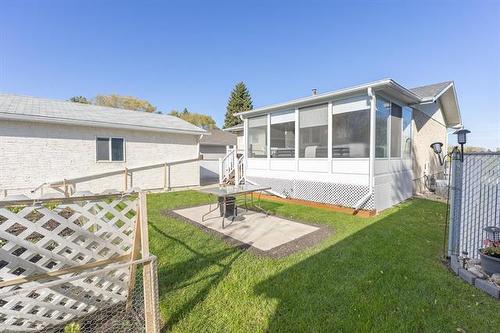 960 Kimberly Ave, Winnipeg, MB 