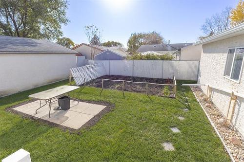 960 Kimberly Ave, Winnipeg, MB 