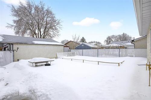 960 Kimberly Ave, Winnipeg, MB 