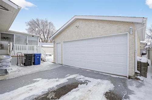 960 Kimberly Ave, Winnipeg, MB 