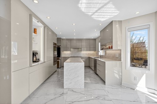 Cuisine - 1623 Rue Michel-Gamelin, Laval (Vimont), QC - Indoor Photo Showing Kitchen With Upgraded Kitchen