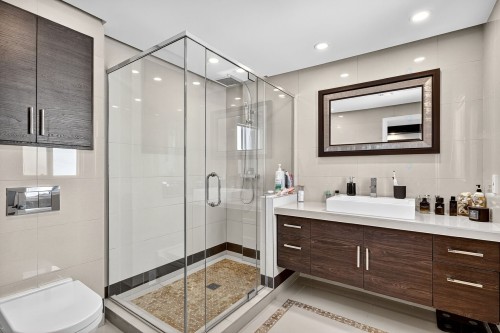 Salle de bains attenante à la CCP - 1623 Rue Michel-Gamelin, Laval (Vimont), QC - Indoor Photo Showing Bathroom