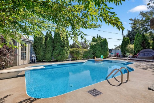 Piscine - 1623 Rue Michel-Gamelin, Laval (Vimont), QC - Outdoor With In Ground Pool With Backyard