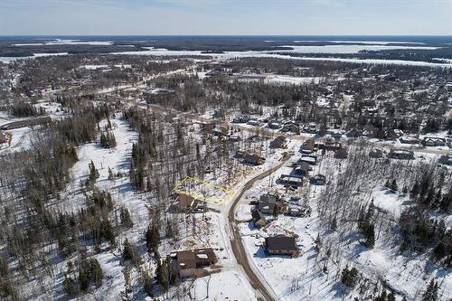 11 Amherst Dr, Pinawa, MB 