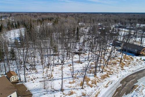 11 Amherst Dr, Pinawa, MB 