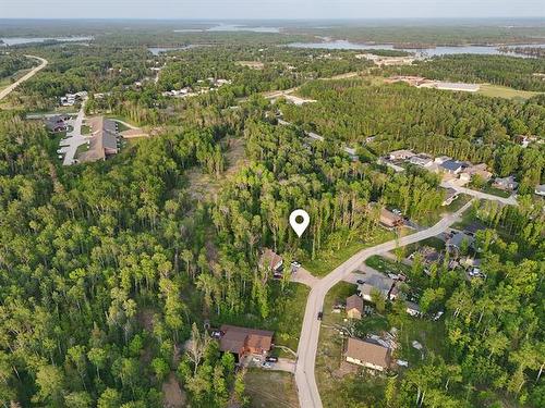 11 Amherst Dr, Pinawa, MB 