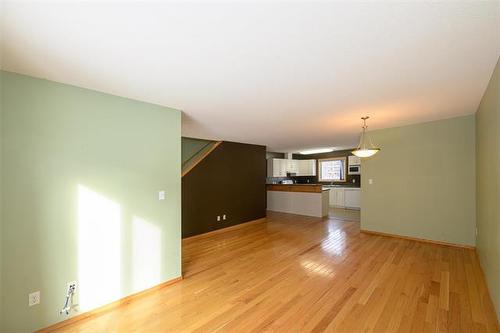 16-1010 Wilkes Ave, Winnipeg, MB 