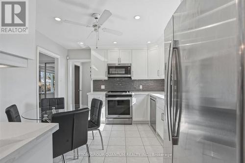 1814 Barsuda Drive, Mississauga, ON - Indoor Photo Showing Kitchen With Stainless Steel Kitchen With Upgraded Kitchen