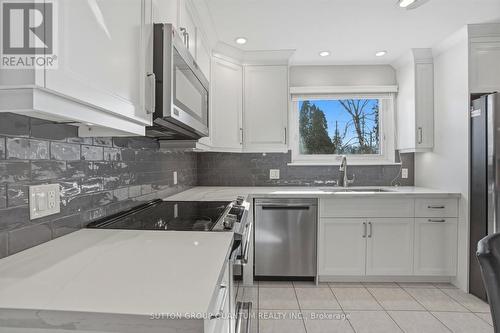 1814 Barsuda Drive, Mississauga, ON - Indoor Photo Showing Kitchen With Stainless Steel Kitchen