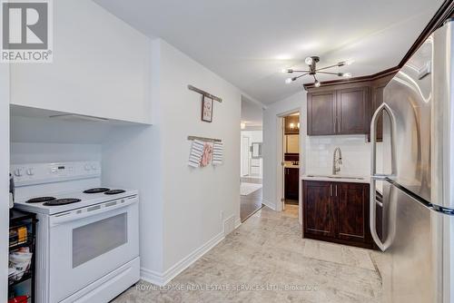 36 Harmony Avenue, Hamilton, ON - Indoor Photo Showing Kitchen