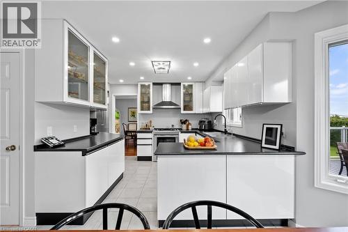 1 Brown Avenue, Cambridge, ON - Indoor Photo Showing Kitchen With Upgraded Kitchen