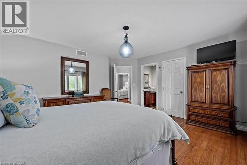 1 Brown Avenue, Cambridge, ON - Indoor Photo Showing Bedroom