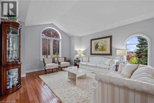 1 Brown Avenue, Cambridge, ON - Indoor Photo Showing Living Room