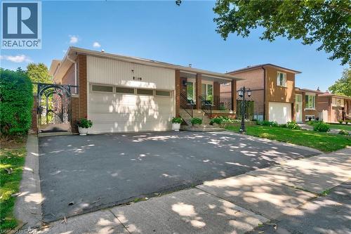 1149 DOWLAND Crescent  Burlington, ON L7T 4C7