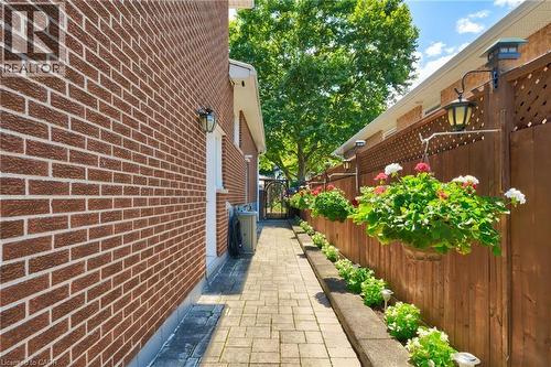 1149 Dowland Crescent, Burlington, ON - Outdoor