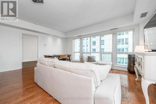 912 - 200 Rideau Street, Ottawa, ON - Indoor