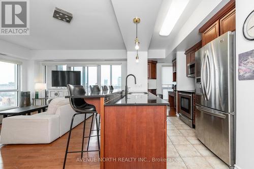 912 - 200 Rideau Street, Ottawa, ON - Indoor Photo Showing Kitchen