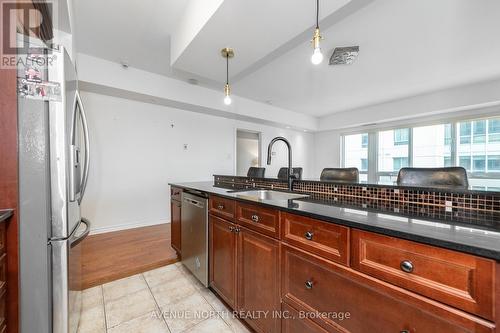 912 - 200 Rideau Street, Ottawa, ON - Indoor Photo Showing Kitchen