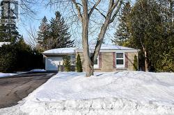 6 WESTDALE AVENUE  Ottawa, ON K2H 5J3