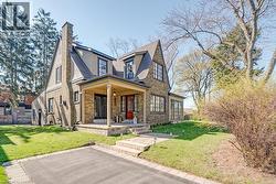 1050 MOHAWK Road  Burlington, ON L7T 3M6